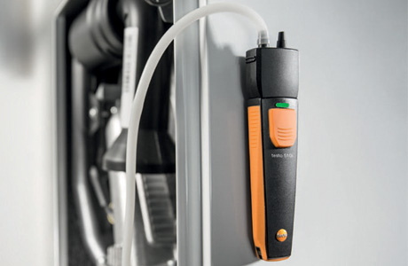Testo’s 510i measuring gas flow and static pressure