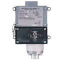 Dwyer 1008W-A1-D Weatherproof Pressure Switch (100 to 900psig) with Aluminum pressure chamber &amp; Polymide diaphragm-