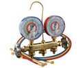 JB Industries 22233 PATRIOT 2-Valve Brass Analog Manifold with CCLE-60 refrigerant hose set-