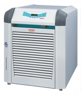 Julabo 9671017 FLW1701 Recirculating Chiller, water cooled, 1,700 W cooling power-