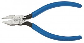 Klein Tools D209-5C Diagonal Cutting Pliers with pointed nose, 5&amp;quot;-
