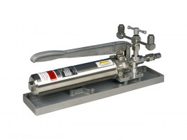 Ametek M&amp;G T-1/OIL Hydraulic Pump with o-rings, oil and tools, 0 to 15,000 psi (0 to 1,034 bar)-