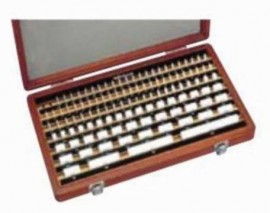 Mitutoyo 516-337-30 Metric Gauge Block Rectangular Ceramic Set, grade 00, JIS-