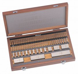 Mitutoyo 516-441-26 Metric Gauge Block Square Steel Set, 00 grade-