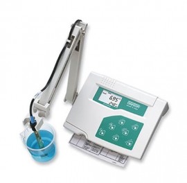 OAKTON 35617-30 pH 510 Benchtop Meter with electrode stand-