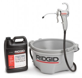 RIDGID 418 Oiler with One Gallon Premium Thread Cutting Oil-