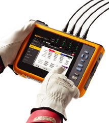 Fluke 1700 Series large color touchscreen